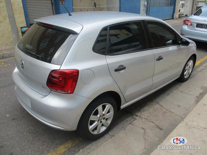Volkswagen Polo Manual 2010 - image 4