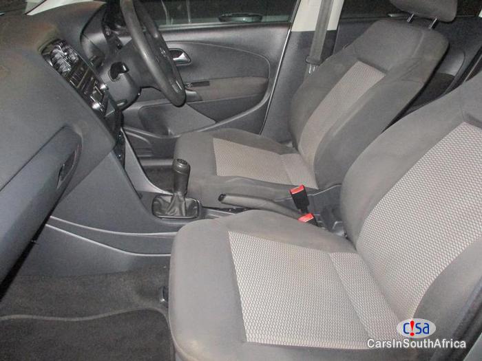 Volkswagen Polo Manual 2010 - image 7