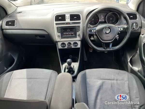 Volkswagen Polo 1.2 TSI Comfortline (66KW) Manual 2015 - image 5
