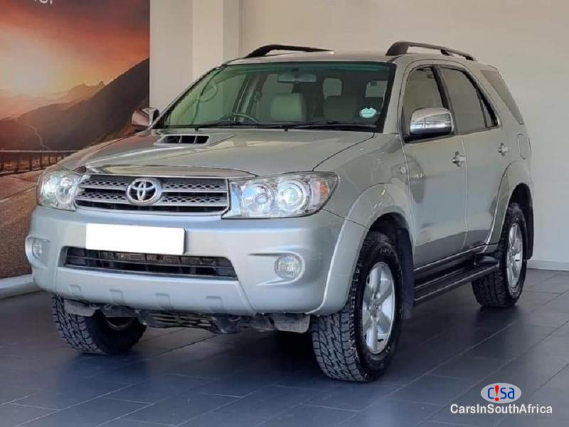 Pictures of Toyota Fortuner Manual 2010
