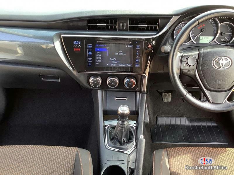 Toyota Auris 1.6 Manual 2016 - image 7