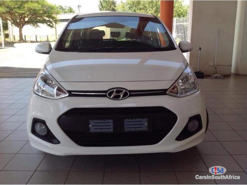 Pictures of Hyundai i10 1.25 Automatic 2015