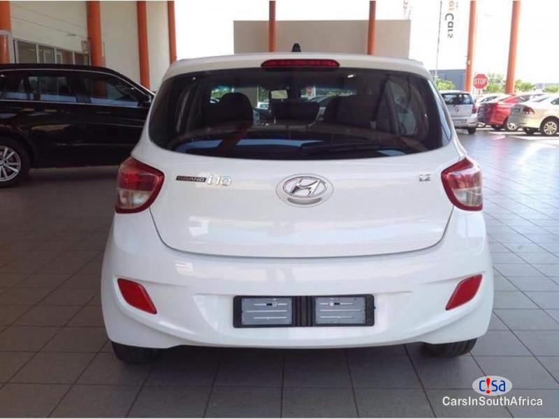 Hyundai i10 1.25 Automatic 2015 - image 2