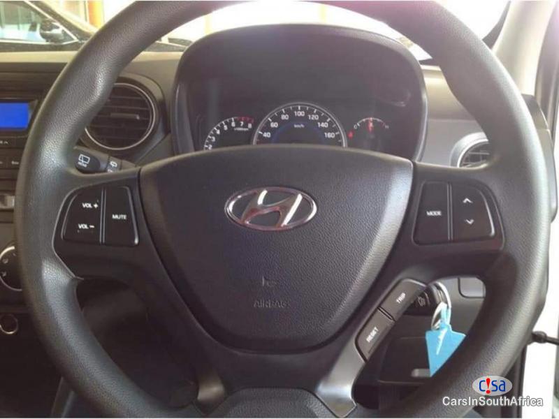 Hyundai i10 1.25 Automatic 2015 - image 5