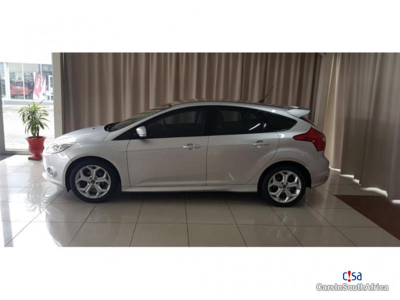 Ford Focus 1.6 Manual 2015 - image 4