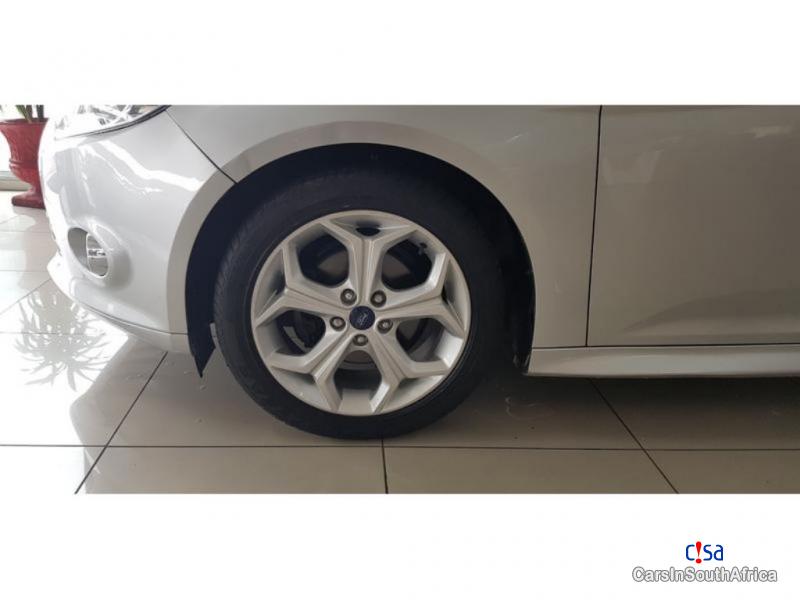 Ford Focus 1.6 Manual 2015 - image 8