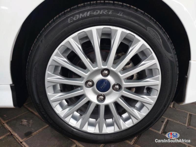 Ford Fiesta Automatic 2017 - image 13