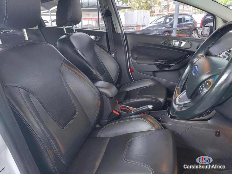 Ford Fiesta Automatic 2017 - image 6
