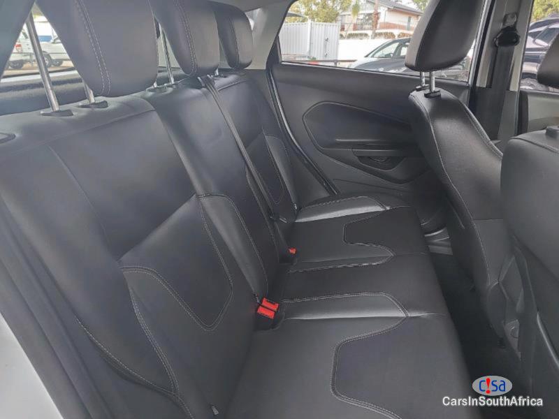Ford Fiesta Automatic 2017 - image 9