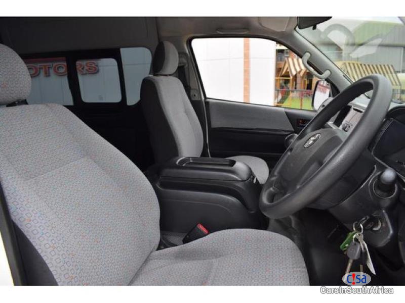 Toyota Quantum 2.2 Manual 2015 - image 4