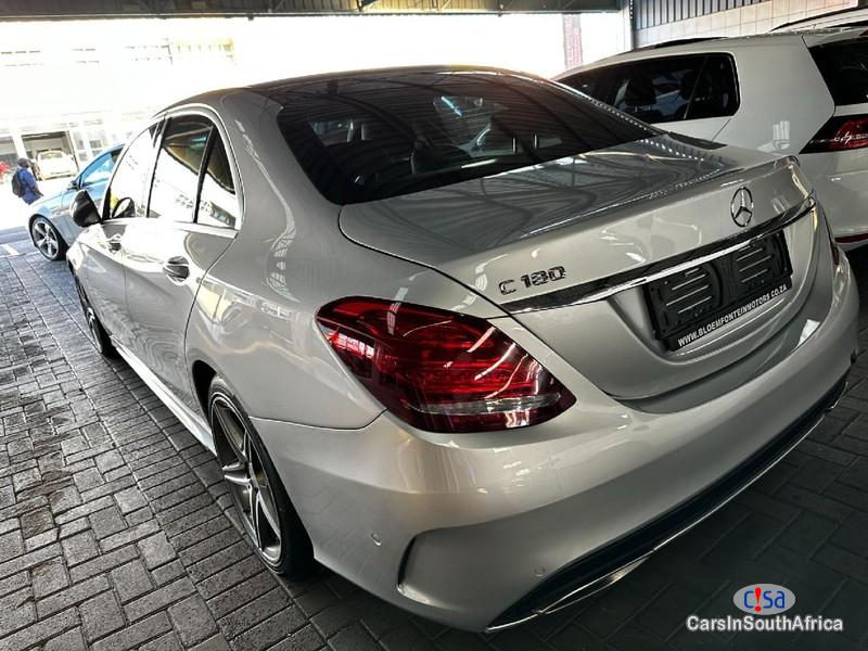 Mercedes Benz C-Class Automatic 2015 - image 10