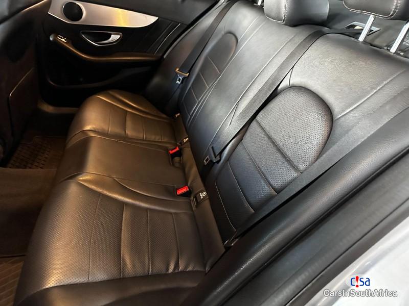 Mercedes Benz C-Class Automatic 2015 - image 4