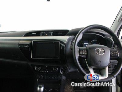 Toyota Hilux 2.8GD-6 RAIDER RB DOUBLE CAB AUTO BAKKIE Automatic 2017 - image 2