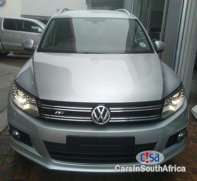Volkswagen Tiguan 2.0 TDI R-LINE 4/MOT DSG Automatic 2015 - image 2