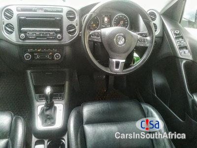 Volkswagen Tiguan 2.0 TDI R-LINE 4/MOT DSG Automatic 2015 - image 3