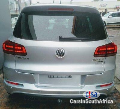 Volkswagen Tiguan 2.0 TDI R-LINE 4/MOT DSG Automatic 2015 - image 7