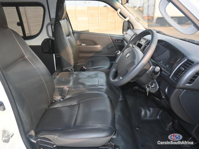 Toyota Quantum 2.5 Manual 2020 - image 10