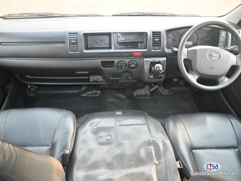Toyota Quantum 2.5 Manual 2020 - image 11
