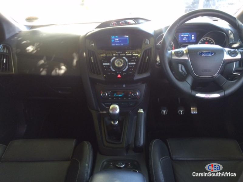 Ford Focus 2.3 Manual 2014 - image 4