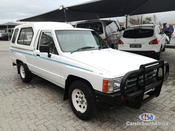 Toyota Hilux 2.4 Manual 1997 - image 2