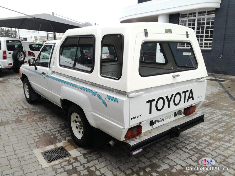 Toyota Hilux 2.4 Manual 1997 - image 7
