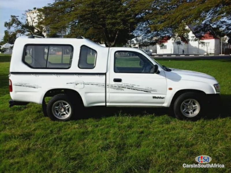 Toyota Hilux 2.0 Manual 2003 in KwaZulu Natal