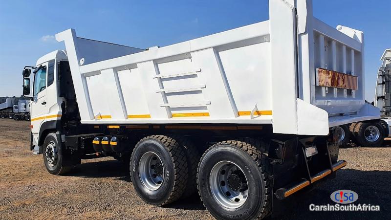 Nissan 6.2 Automatic 2015 - image 9