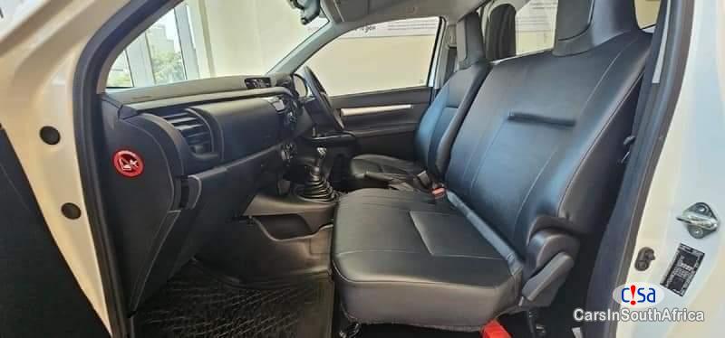 Toyota Hilux 2018 Toyota Hilux 2.0 GD6 Bakie 0698183175 Manual 2018 in South Africa - image