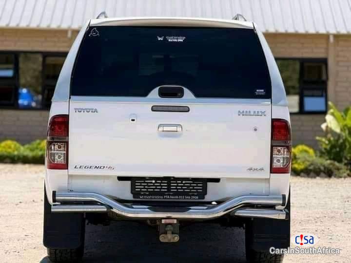 Toyota Hilux 3.0 D4D Double Cab 067 251 5460 Automatic 2015 in Western Cape - image