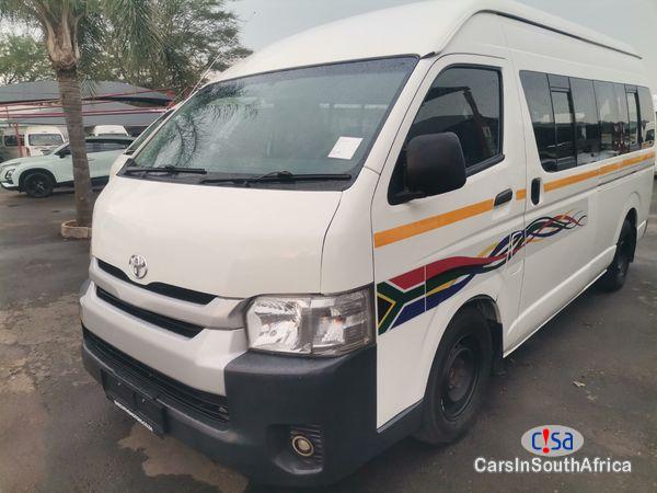 Pictures of Toyota Quantum 2.5 D-4D Sesfikile 16-Seat Manual 2018
