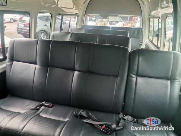 Toyota Quantum 2.5 D-4D Sesfikile 16-Seat Manual 2018 - image 3