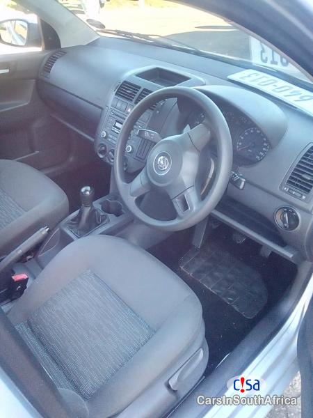 Volkswagen Polo Manual 2015 - image 5