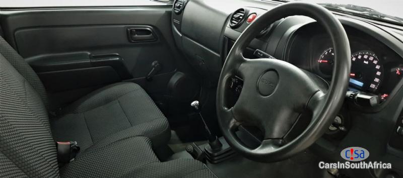 Isuzu KB240 Manual 2015 - image 5