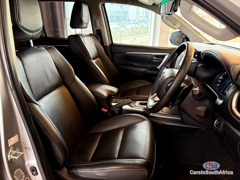 Toyota Fortuner 2.8 GD-6 R/B A/T / +27 685845776 Automatic 2018 - image 6