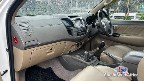 Toyota Fortuner 3.0 D4D Raised Body Auto 4X4 +27 685845776 Manual 2010 - image 3
