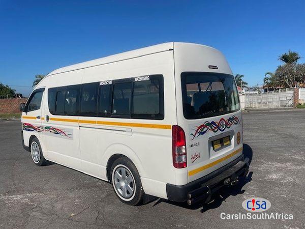 Toyota Quantum 2.5 D-4D Sesfikile Call 081 494 5928 Delivery Nationwide Manual 2018 - image 2