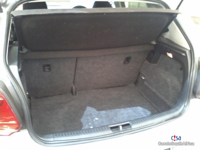 Volkswagen Polo 1.4 Manual 2013 - image 8