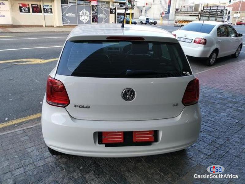 Volkswagen Polo 1600 Manual 2015 - image 2