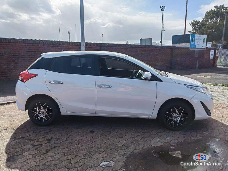 Toyota Yaris 1.5 Manual 2019 - image 2