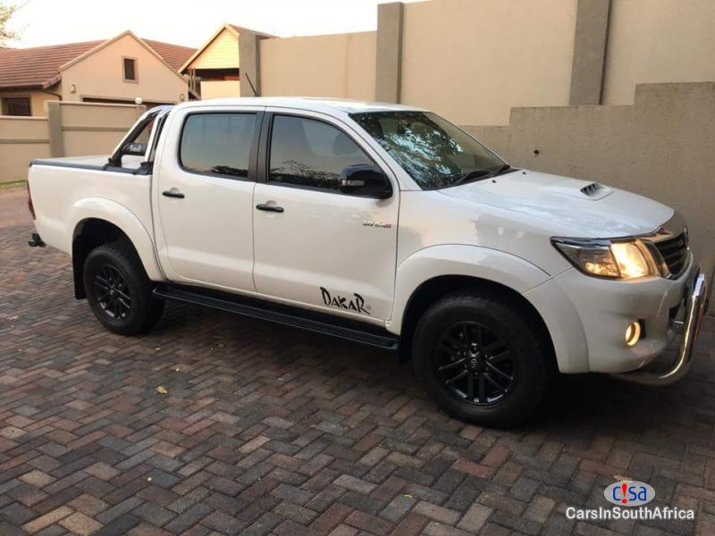 Pictures of Toyota Hilux Dakar 3.0 D4D Manual 2014