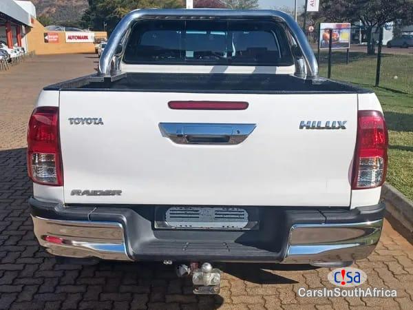 Toyota Hilux 2.8GD6 Auto...0679505805 Manual 2017 - image 2