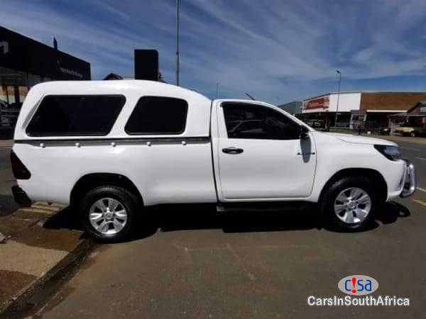 Toyota Hilux 2.8GD6 ...0679505805 Manual 2018 - image 4