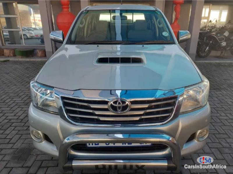 Toyota Hilux 3.0D4D Manual 2013 - image 4