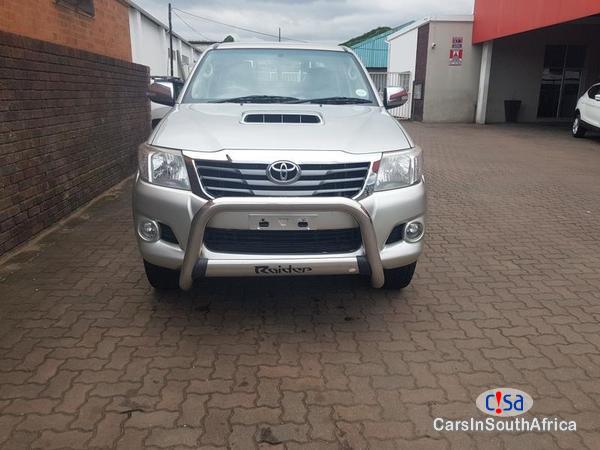 Toyota Hilux Manual 2014 in South Africa