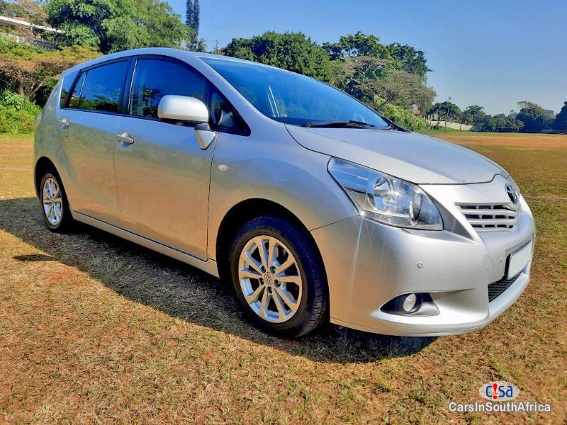 Pictures of Toyota Verso 1.8 TX Manual 2011