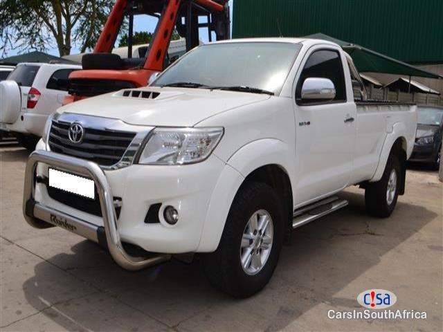 Toyota Hilux Manual 2014 - image 8