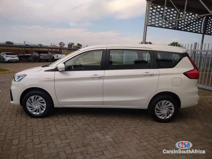 Toyota Rumion 1.5 Manual 2020 - image 3