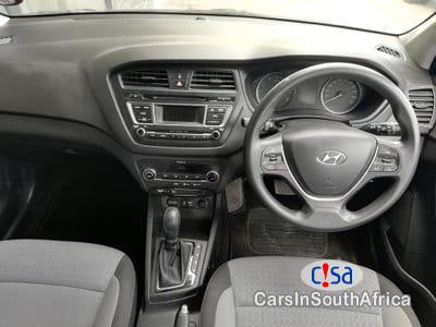 Hyundai i20 1.2 Automatic 2017 - image 2