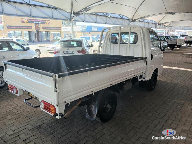 Hyundai H100 2.6D Deck Manual 2019 in South Africa