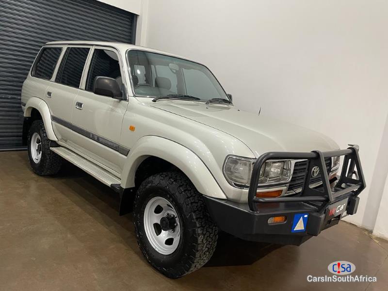 Pictures of Toyota Land Cruiser SUV Offroad Manual 1995